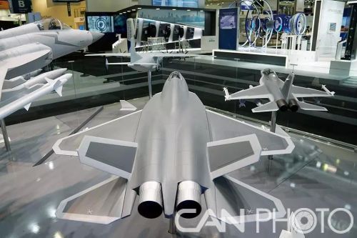 ?巴黎航展上的&ldquo;鶻鷹&rdquo;飛機